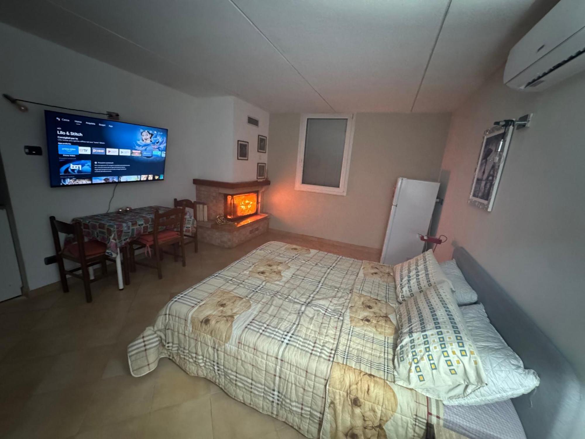 Private Room With Independent Entrance Arcore Exterior foto